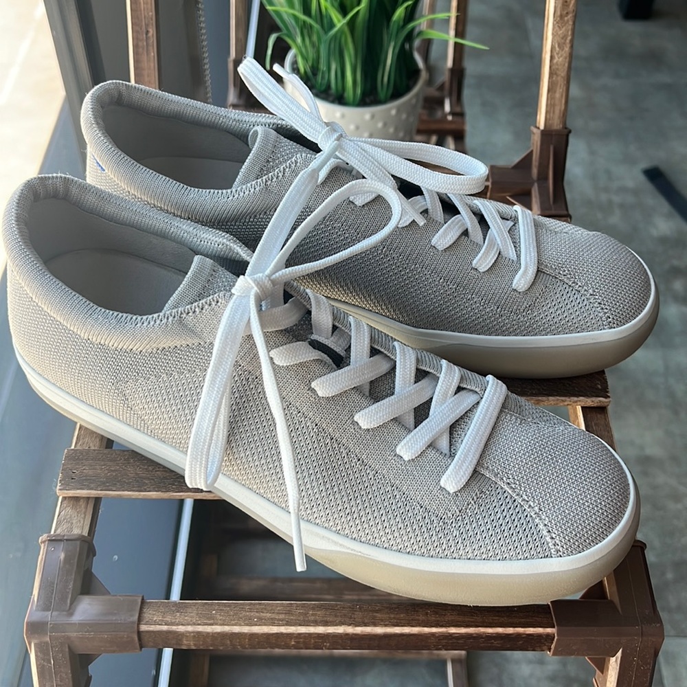 Rothys Storm Lace Up Sneakers - Size 10